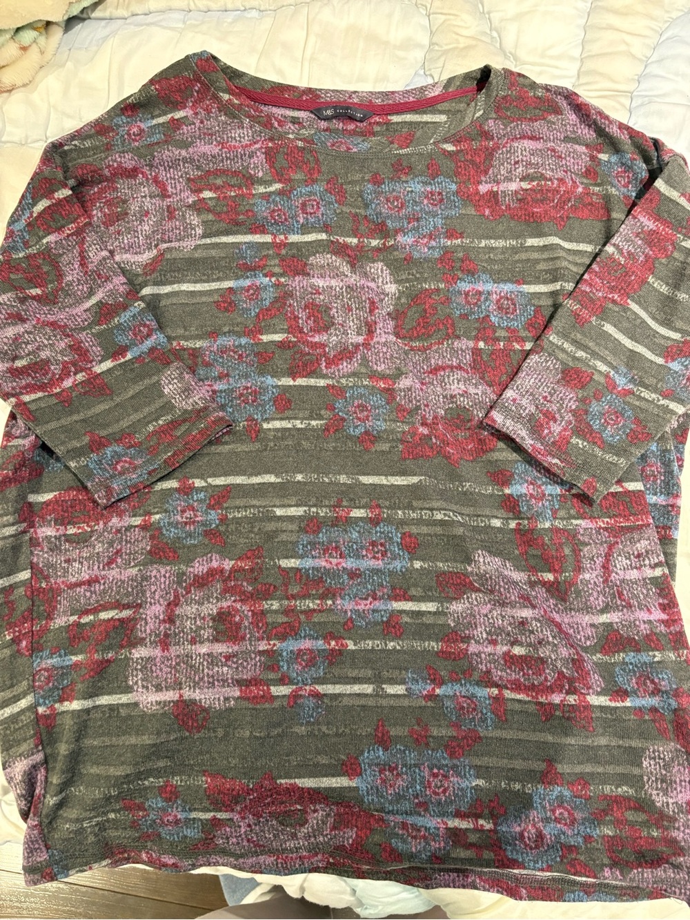 Sweater in Gray with Red Floral Print